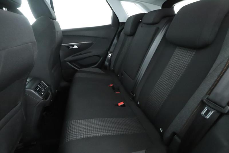 Peugeot 3008 1.5 Blue-HDi Active Business Eat8 130 ch