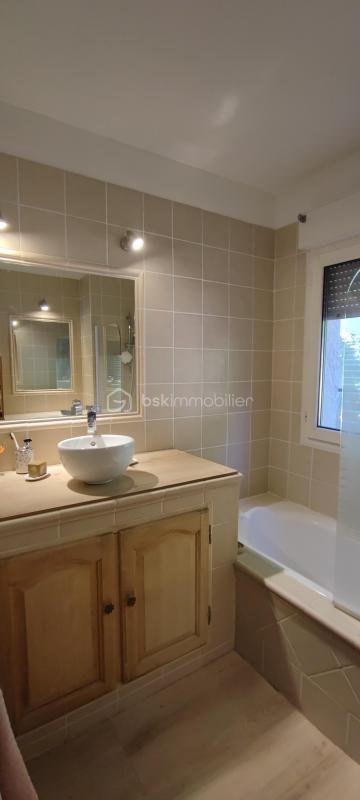 Immeuble - 65 m² - 3 pièces