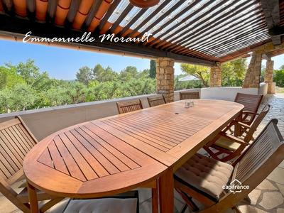 Propriété - 267 m² - 8 pièces