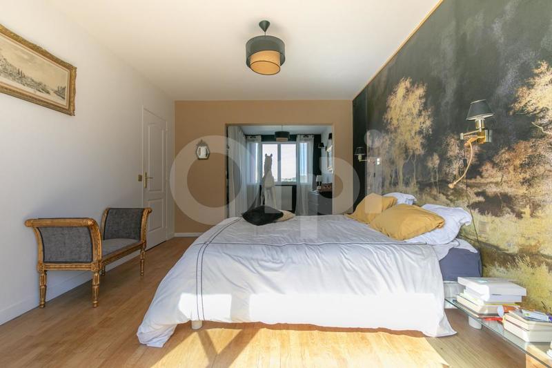 Maison - 183 m² - 7 pièces