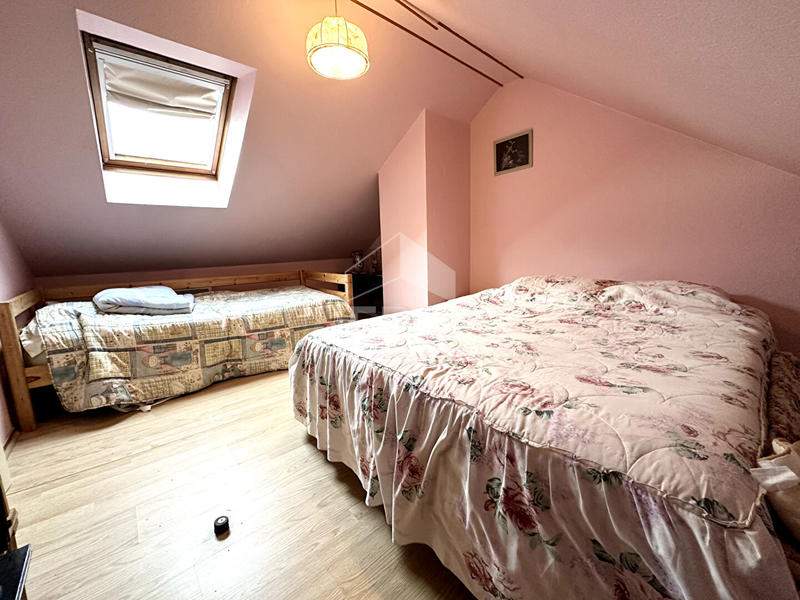 Maison - 99 m² - 5 pièces