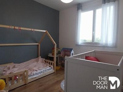 Maison - 92 m² - 5 pièces