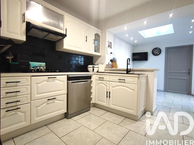 Maison - 95 m² - 5 pièces