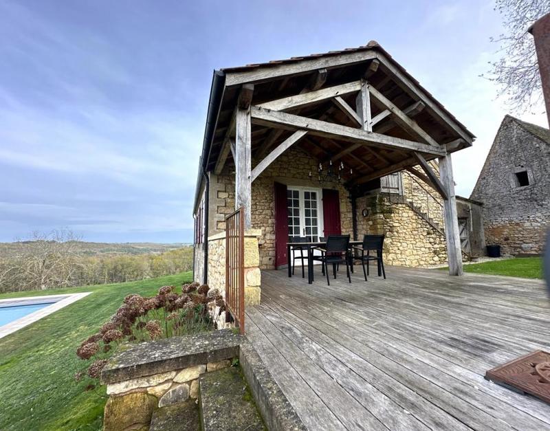 Propriété - 464 m² - 13 pièces