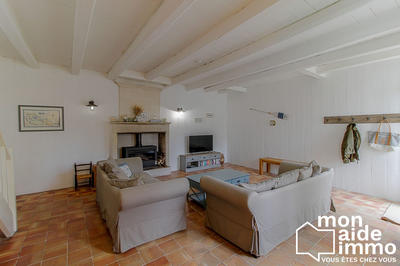 Maison traditionnelle - 139 m² - 6 pièces