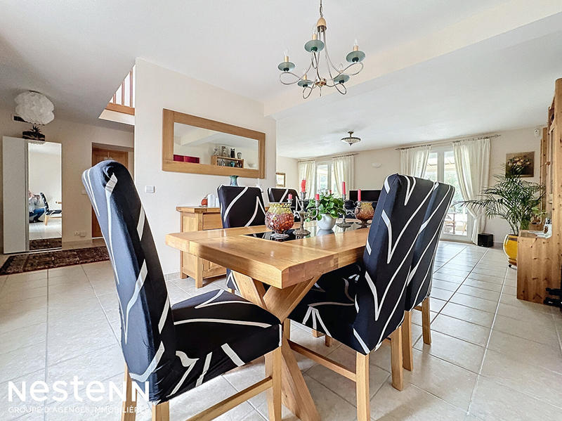 Maison - 160 m² - 7 pièces