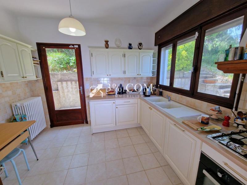 Villa - 152 m² - 8 pièces