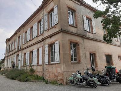 Propriété - 860 m² - 21 pièces