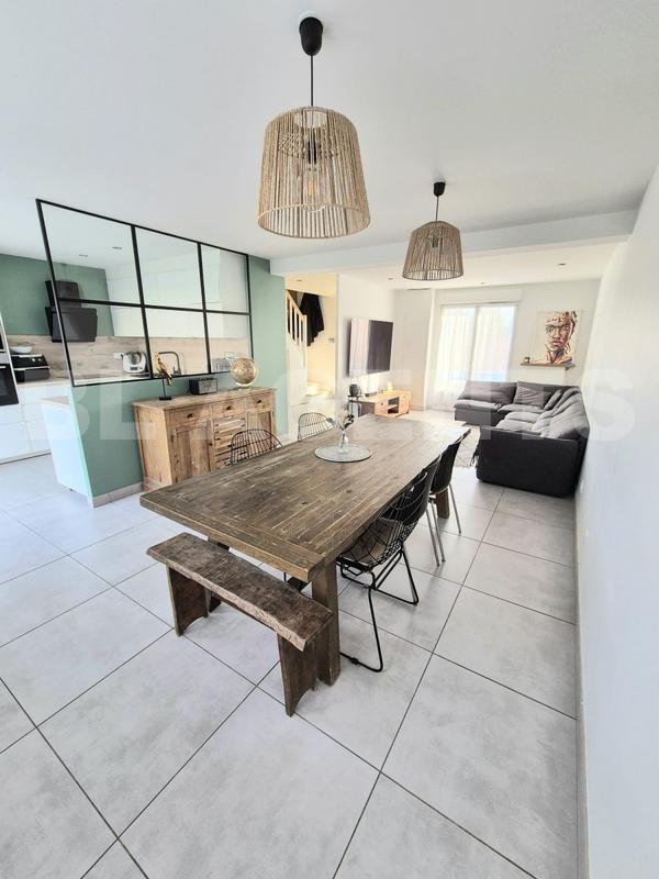 Maison traditionnelle - 120 m² - 6 pièces