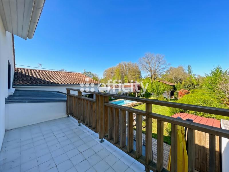 Maison - 192 m² - 7 pièces