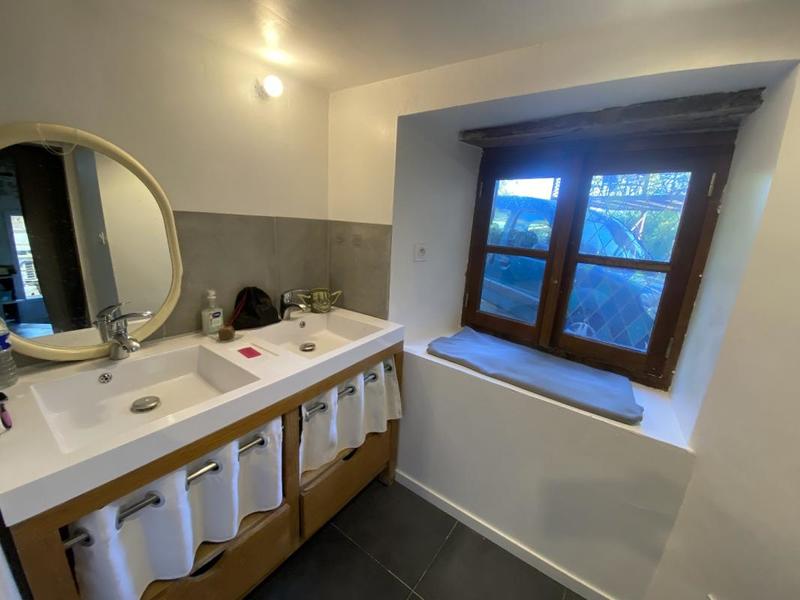 Propriété - 217 m² - 10 pièces