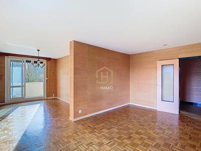 Appartement - 98 m² - 5 pièces