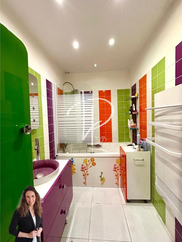 Maison - 95 m² - 5 pièces