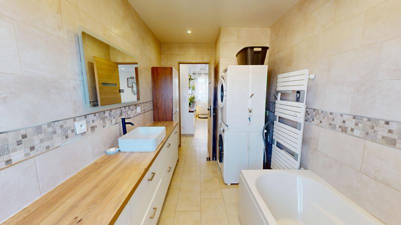 Maison - 115 m² - 5 pièces