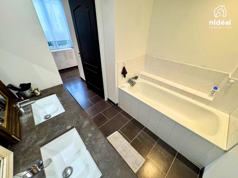 Maison - 120 m² - 5 pièces