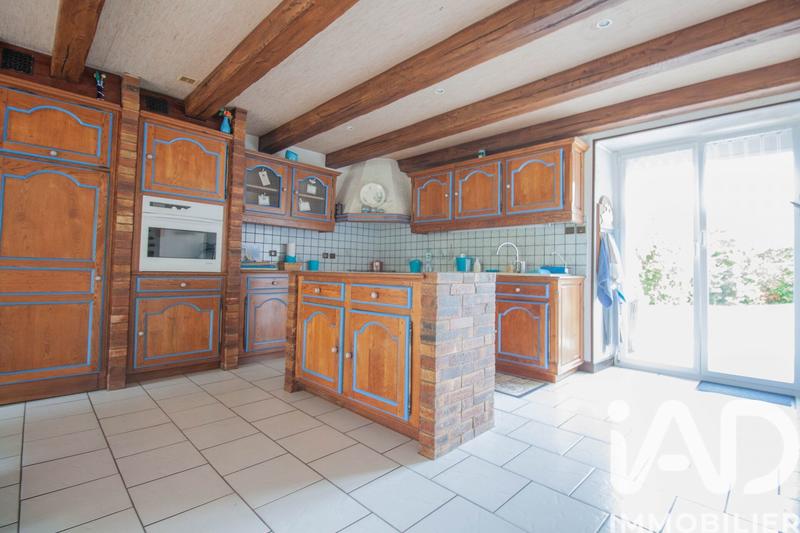 Maison - 180 m² - 9 pièces