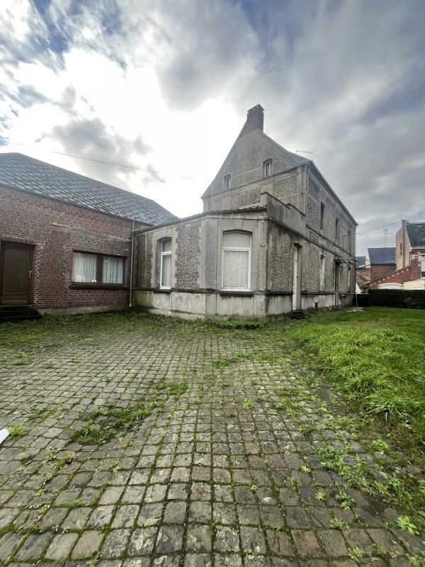 Maison - 212 m² - 8 pièces