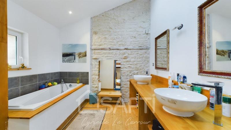 Maison - 230 m² - 6 pièces