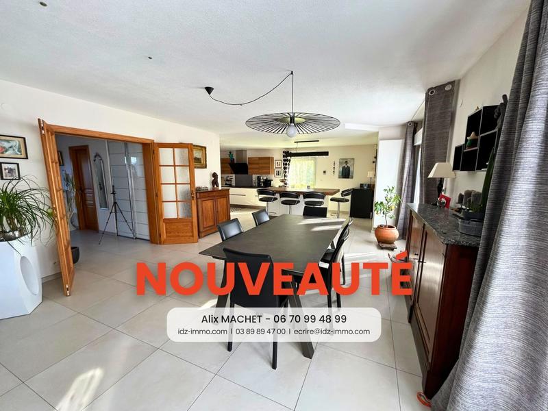 Villa - 221 m² - 6 pièces