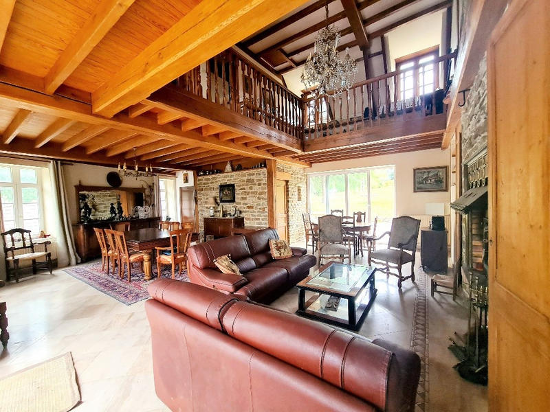 Corps de ferme - 289 m² - 8 pièces