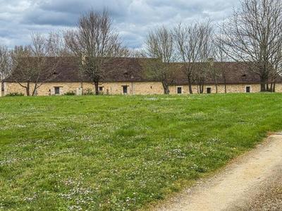 Maison - 430 m² - 17 pièces