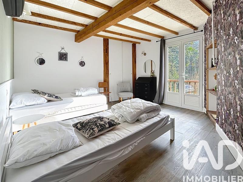 Maison - 465 m² - 15 pièces