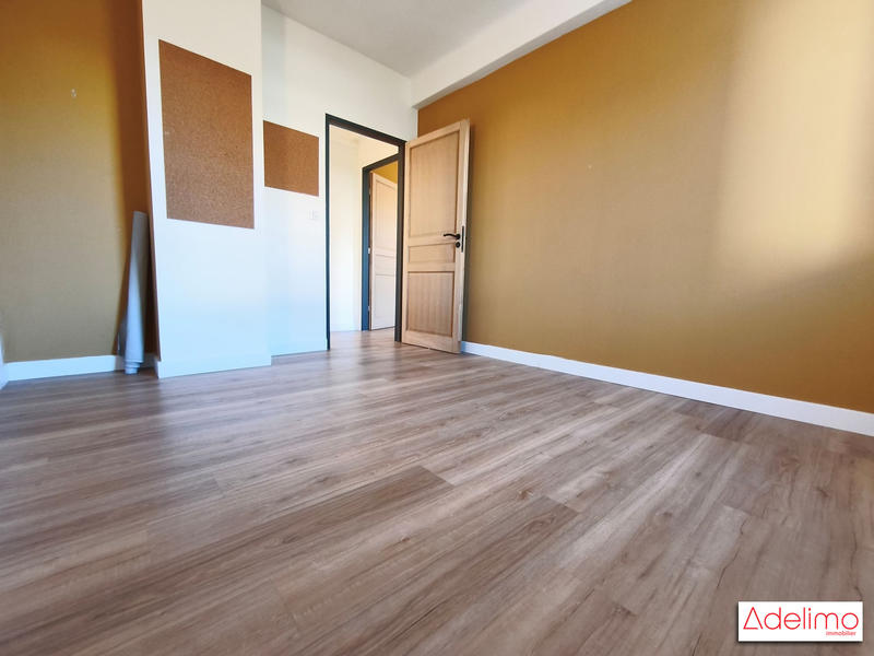 Appartement - 116 m² - 6 pièces