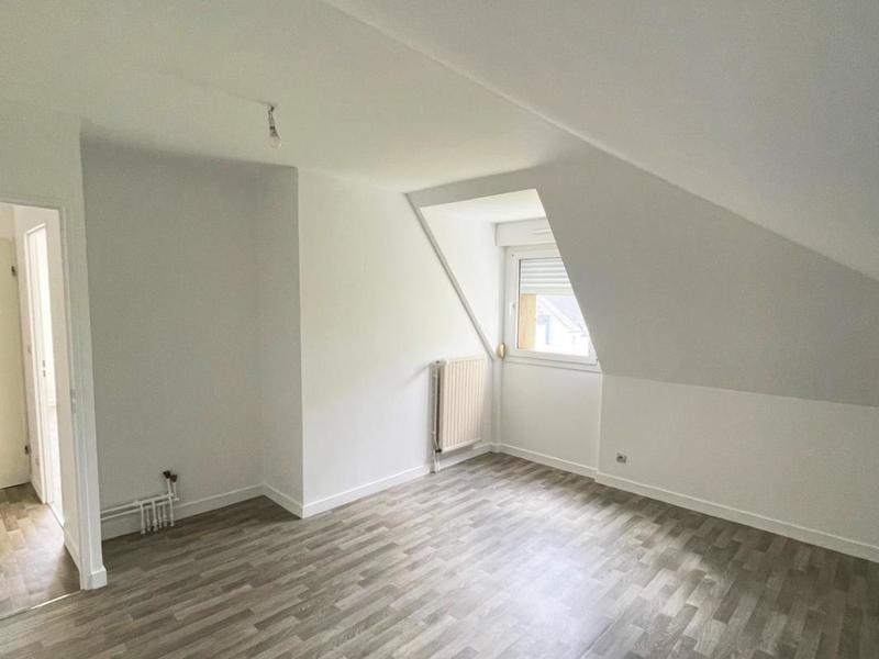 Appartement - 104 m² - 5 pièces