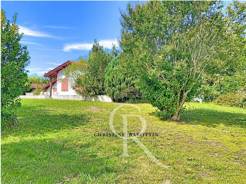 Maison - 285 m² - 10 pièces