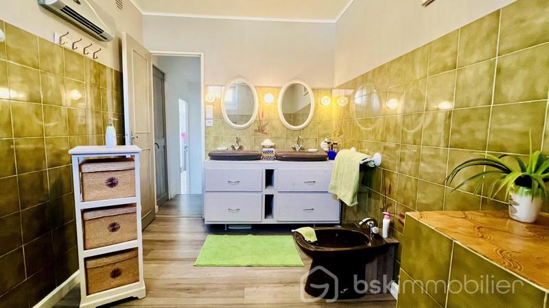 Maison en pierre - 185 m² - 12 pièces