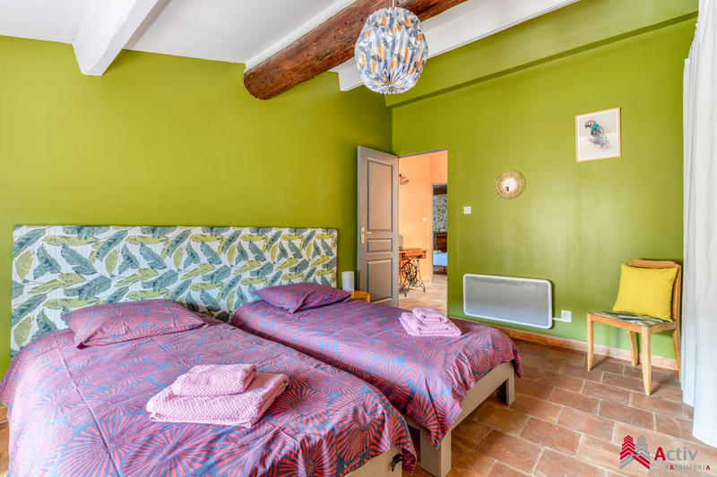 Maison ancienne - 195 m² - 9 pièces