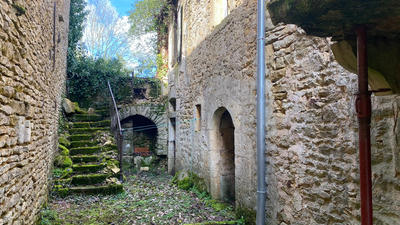 Maison - 200 m² - 7 pièces