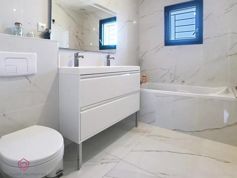 Maison - 137 m² - 5 pièces