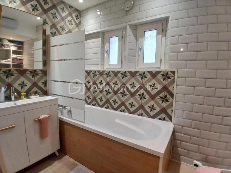 Maison de ville - 110 m² - 5 pièces