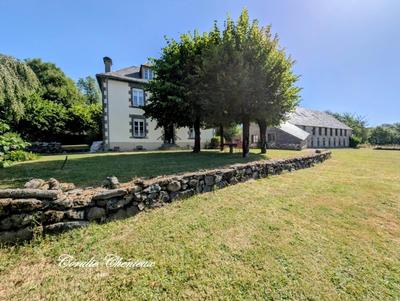 Maison de maîtres - 390 m² - 10 pièces