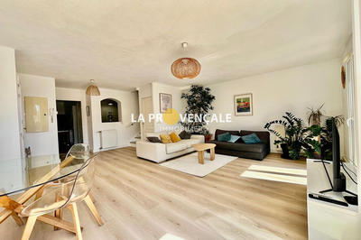 Maison - 98 m² - 4 pièces