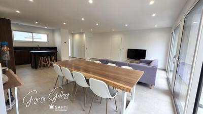 Maison - 120 m² - 4 pièces