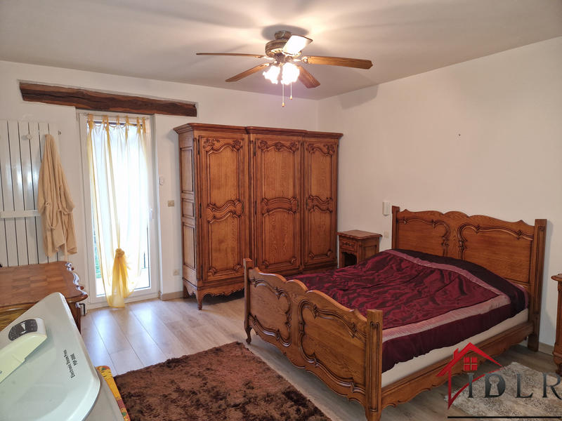 Maison - 225 m² - 7 pièces