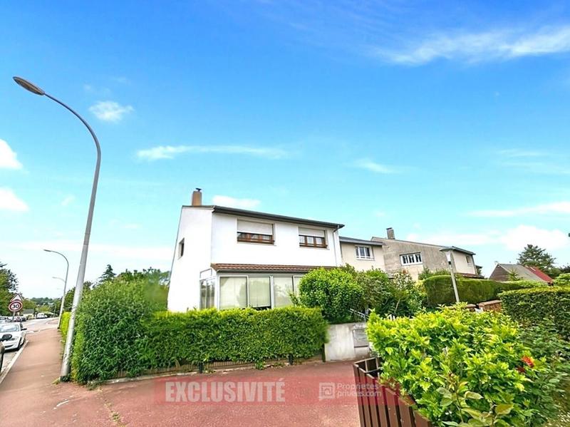 Maison - 128 m² - 5 pièces