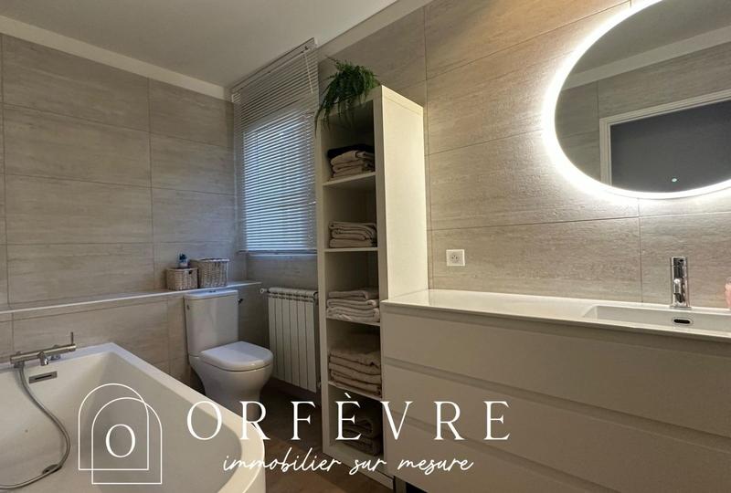 Maison - 140 m² - 5 pièces