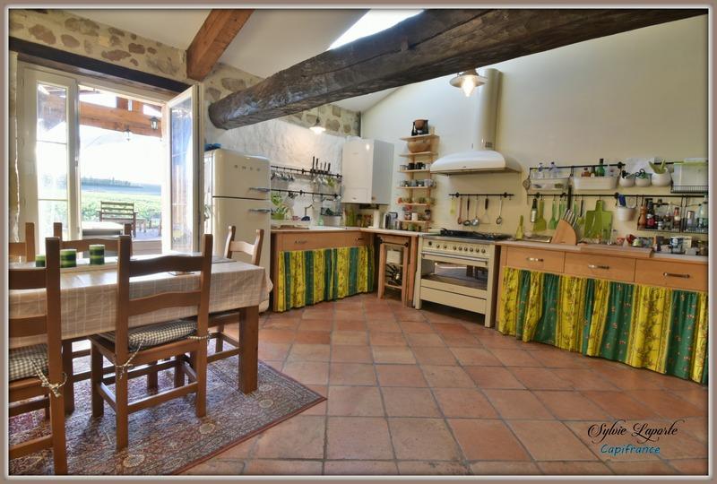 Maison en pierre - 106 m² - 4 pièces