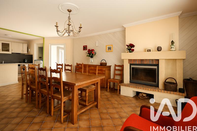 Maison - 208 m² - 6 pièces