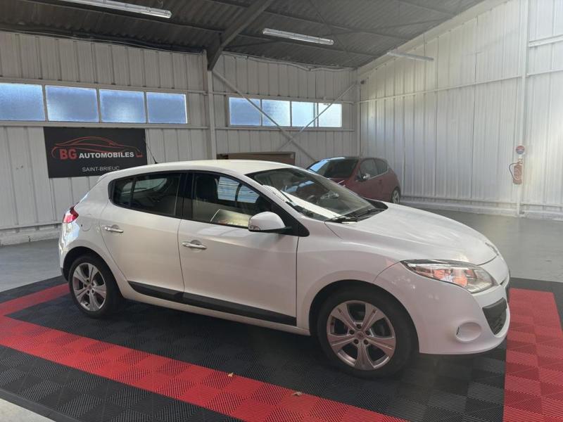 Renault Mégane 1.5 dCi 110 Ch Dynamique - Garantie 6 Mois