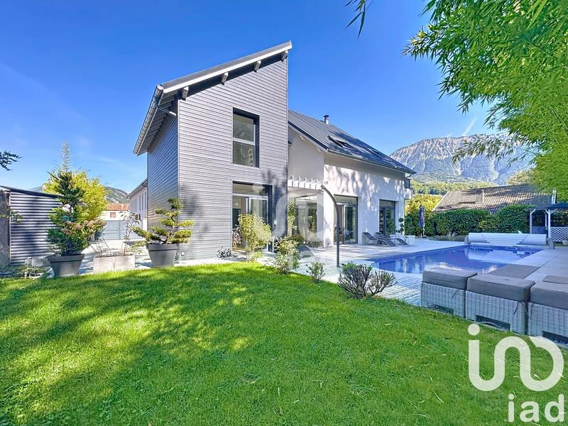 Maison de maîtres - 198 m² - 7 pièces