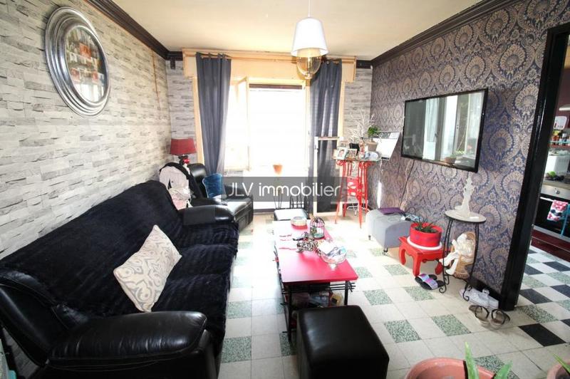 Immeuble - 131 m² - 6 pièces