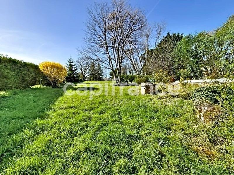 Maison - 275 m² - 9 pièces