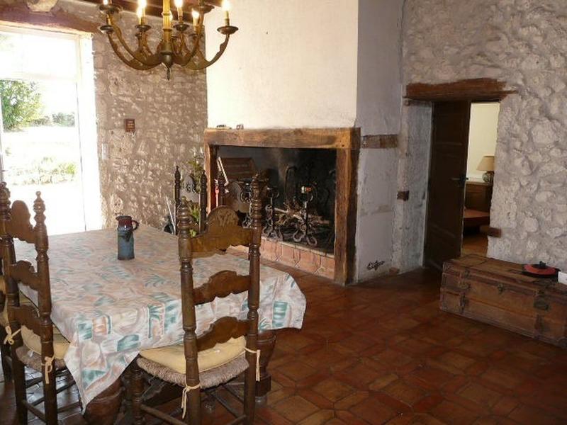 Maison - 250 m² - 7 pièces