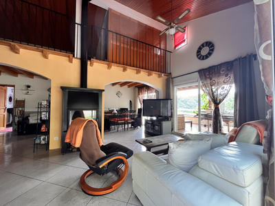 Maison - 147 m² - 6 pièces