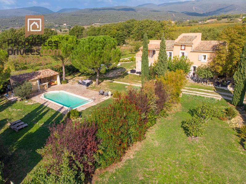 Maison - 275 m² - 10 pièces