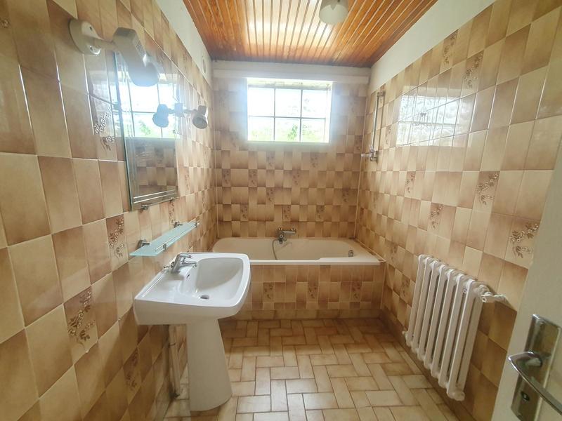 Maison - 227 m² - 9 pièces